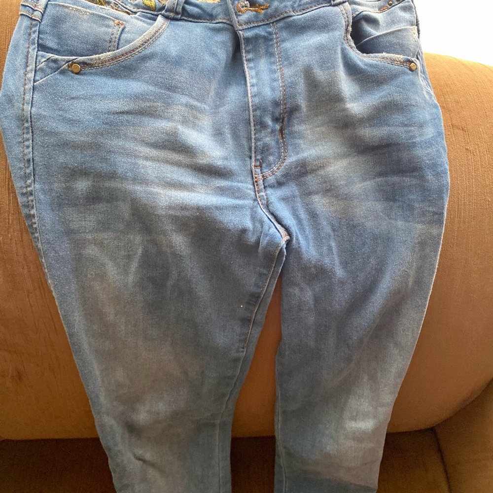 B’violet pants - Picture 2 of 3